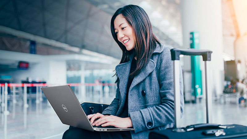 woman-on-laptop